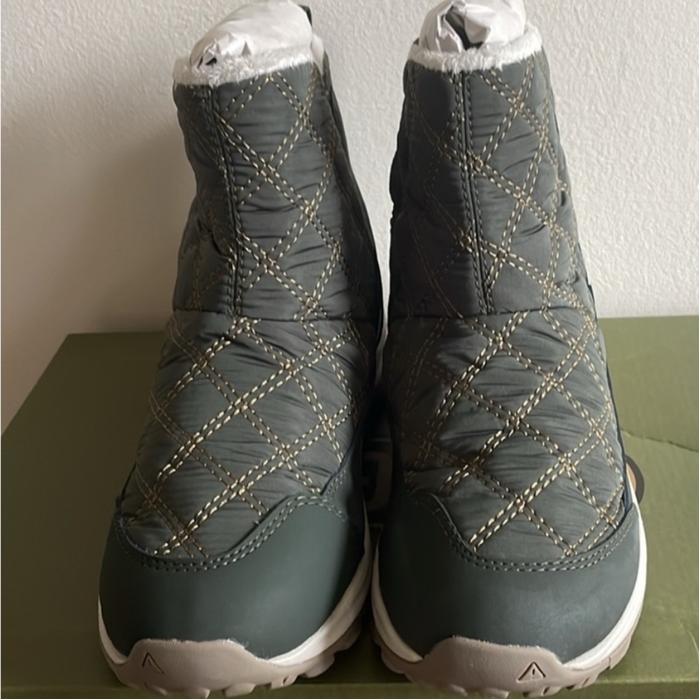 KEEN TERRADORA 2 WINTRY PULL ON WATERPROOF BOOT SIZE 6 DARK OLIVE~NWT